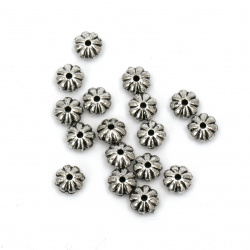 Floare metalica  margele gaura 8x5 mm 1 mm culoare argintiu -20 grame ~ 140 bucati