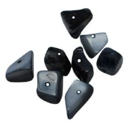 Stoc epuizat. Primeste notificare pe email cand produsul revine in stoc Perlă sidefata 6 ~ 8x8 ~ 10x7 ~ 10 mm gaură 2 mm negru -50 grame ~ 64 bucăți