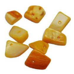 Stoc epuizat. Primeste notificare pe email cand produsul revine in stoc Perlă sidef 6 ~ 8x8 ~ 10x7 ~ 10 mm gaură 2 mm galben -50 grame ~ 64 bucăți
