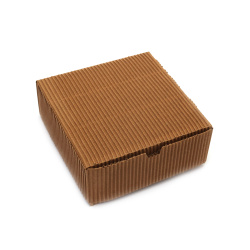 Αναδιπλούμενο κουτί από γκοφρέ χαρτόνι κραφτ 15x15x5,3 cm
