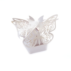 Cutie pliabila carton cu fluture 4,3x4,3x5,4x5,4 cm culoare alb cu panglica