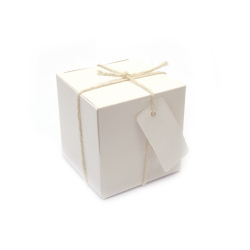 Cardboard box folding square 7x7x7 cm color white with cord and tag