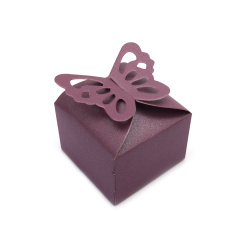 Кутия картонена сгъваема за подарък с пеперуда 6x6x5.5 см цвят перлено лилав