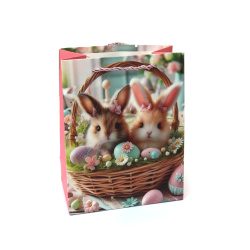 Pungă cadou din carton 18x23x10 cm Iepurași într-un coș de Paște