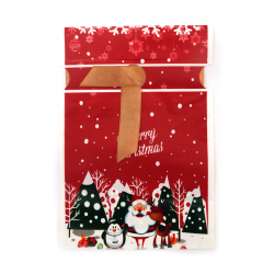 Plic de Crăciun din material PE 12x18 cm cu panglică de satin, culoare roșie cu Moș Crăciun, căprioare și pinguin