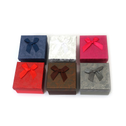 Кутия за часовник 9x9x5.5 см АСОРТЕ