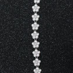 Strip of Plastic Pearl Flowers for Clothes Decoration / 11 mm / White - 1 meter