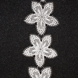 Dantela impletita cu flori late 80 mm alba - 1 metru