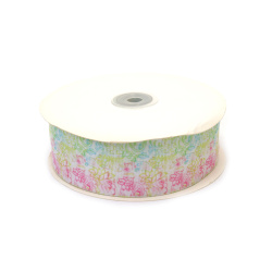Satin lat 40 mm, cu motive florale albe în culori pastelate - 2 metri