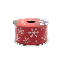 Panglică plasă 38 mm cu margine din aluminiu și brocart roșu cu motive de Crăciun - 2,70 metri