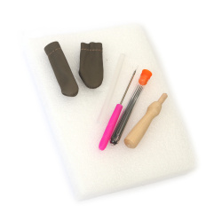 Wool Felting Kit, (15x20 cm Pad, Thimble, 10 cm Silicone Stick, Tool with 8 Needles and Awl)