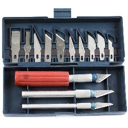 Craft knife (scalpel) with 13 blades in a box 