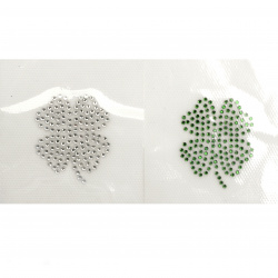 Aplicare cu cristale adezive 38x45 mm trifoi alb sau verde -1 bucată
