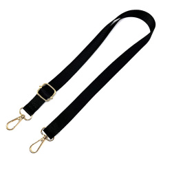 Дръжка за чанта текстил цвят черен регулируема 70~126x2.5 см с карабини цвят злато