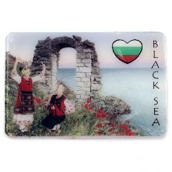 Stoc epuizat. Primeste notificare pe email cand produsul revine in stoc Magnet Suvenir Luminoase Etnice Bulgaria 74x50 mm Dansatoare din plastic