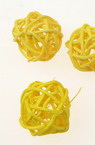 Rattan ball 20-25 mm yellow -10 pieces