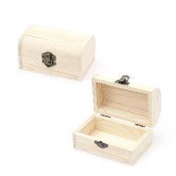 Wooden Box with Round Lid and Retro Metal Clasp / 120x70x65 mm