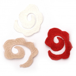 Element textil floare goală 50x45 mm color mix alb, roșu, piersic -5 bucăți