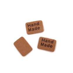 Ετικέτα από μαλακό σουέτ 15x20 mm με την επιγραφή Handmade, μπεζ χρώμα - 10 τεμάχια