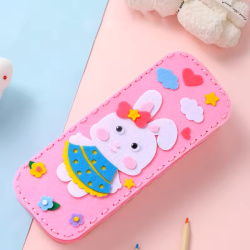 Charming DIY Felt Pencil Case – Pink with Rabbit Design for Creative Fun