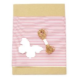 Set de ambalaj cadou - hârtie kraft 50x70 cm, hârtie de designer cu dungi albe și roz 50x18 cm, șnur de bumbac 3 metri, etichetă fluture