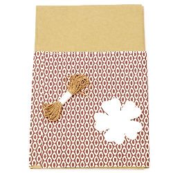 Комплект за опаковане на подарък -крафт хартия 50x70 см, дизайнерска хартия цветна бяло и кафяво 50x18 см, шнур памук 3 метра, таг детелина -бял