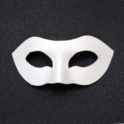 Бяла маска за декорация 200x95 мм от пресован картон 
