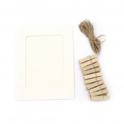 Set rame carton 156x116 mm cu cleme decorative -10 bucati si sfoara de canepa culoare alb