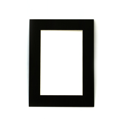 Рамка от картон външен размер 19x14 см с изолиращо фолио и двойно залепващо тиксо цвят черен